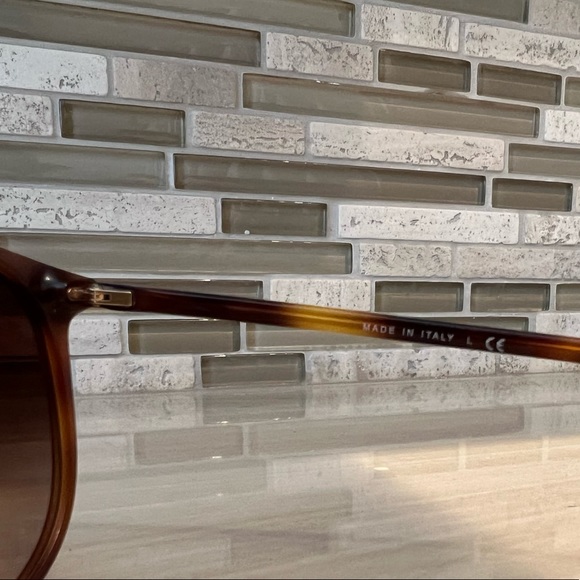 Women Chanel Sunglasses - Picture 5 of 7